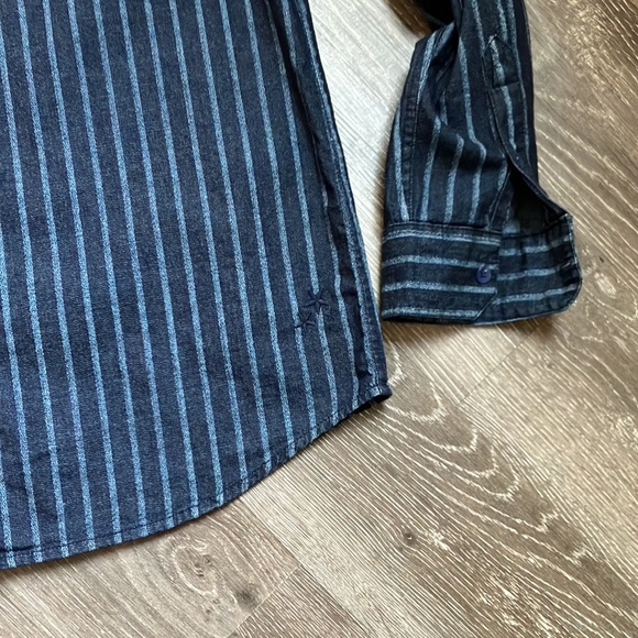 William Rast - Picture 12 of 16